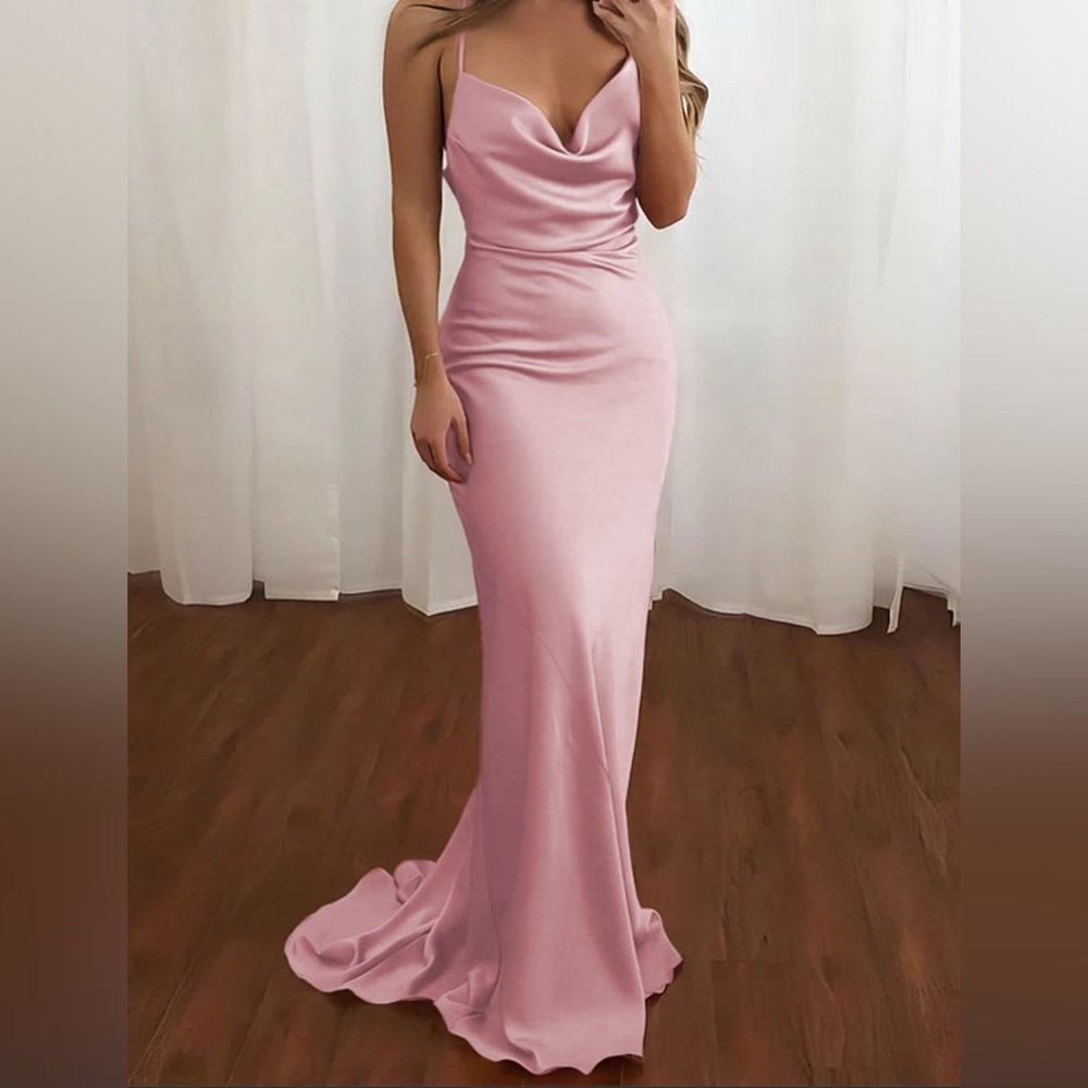 New prom dress with tags never worn blush pink size 4